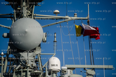 Gdynia. Nabrzeże Francuskie. Wizyta robocza fregaty...