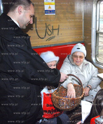 Z okazji Dnia Kolejarza pracownicy trojmiejskiej SKM...