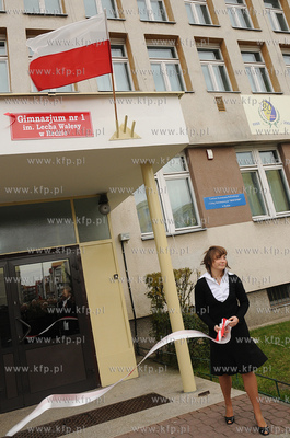 Nadanie imienia Lecha Walesy Gimnazjum nr 1 dzialajacym...