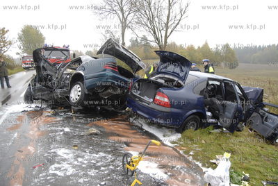 Borzytuchom pod Bytowem. W czolowym zderzeniu dwoch...