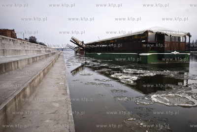 Kujawsko Pomorskie, miasto Torun.Nz. Bulwar Filadelfijski....