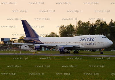 Samolot Boeing 747 już po raz szosty odwiedzil gdanskie...