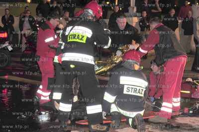 Sopot. Ul. Powstancow warszawy k. hotelu Grand. Samochod...