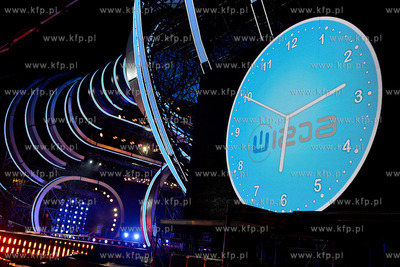 Gdynia - Skwer Kosciuszki. Dzien i noc trwaja prace...