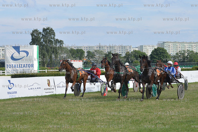 Wyscigi konne na sopockim Hipodromie. 17.07.2016 fot....