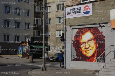 Górny Wrzeszcz. Graffiti, portret Zbigniewa Wodeckiego...