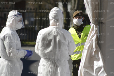 Gdynia. Przy Instytucie Medycyny Morskiej i Tropikalnej...