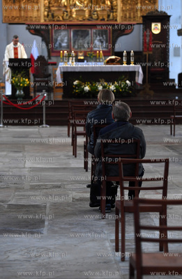 Msza święta w Bazylice Mariackiej w czasie pandemii...