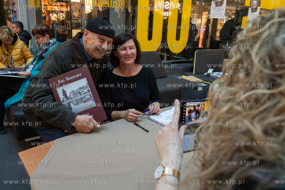 Gdańsk, Centrum Handlowe Manhattan. Spotkanie promocyjne...