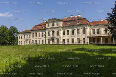 Pałac pruskiego rodu von Donhoff w Drogoszach na Mazurach....