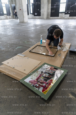 Gdańsk Stocznia. Plenum. Wystawy 4 autorów: Damian...