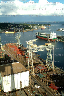 Stocznia Gdynia S.A.14.09.2002fot. Wojtek Jakubowski...
