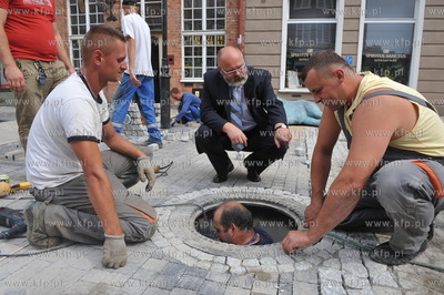 Gdansk. Prace przy budowie Fontanny Czterech Kwartalow,...