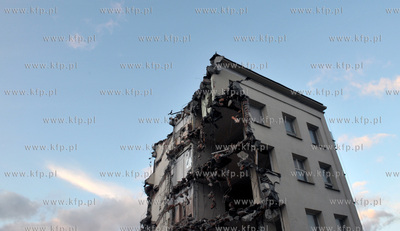 Wyburzanie dawnego Domu Towarowego PDT a obecnie Galerii...