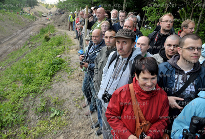 Wyburzanie Mostku Weisera Dawidka na gdanskiej Strzyzy....