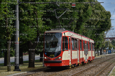 Tramwaj Düwag N8C na al. Zwycięstwa w Gdańsku. 11.07.2018...
