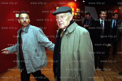 Mieczyslaw Rakowski ostatni premier PRL oglada wystawe...