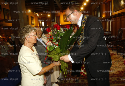 Gdansk. Ratusz Staromiejski. Wreczenie medali Prezydenta...
