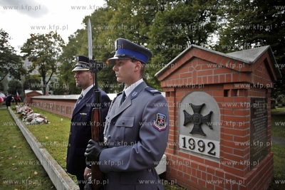 Gdańsk Zaspa. Cmentarz.  Uroczyśtosci z okazji obchodów...