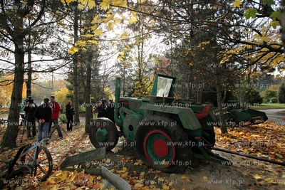 Traktor Ursus C451, ktory od przeszło 40 lat zdobi...