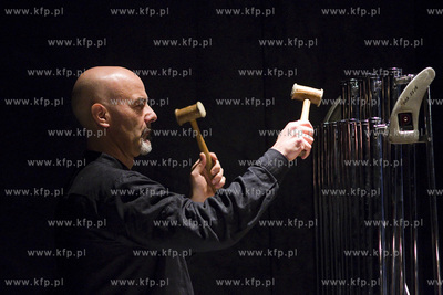 Opera Bałtycka. Opera TU  ! TU ! W pacowni zegarmistrza....