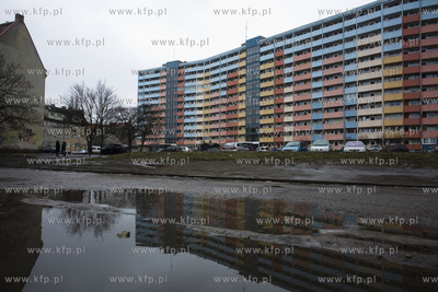 Gdańsk. Nowy Port. Folowiec przy ul. Wyzwolenia.
17.02.2017
fot....