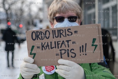 Spacer Piekło Kobiet- Piekło Mediów Narodowych spod...