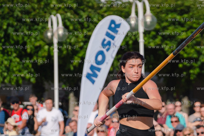 Sopot. 36. Tyczka na molo. Skoki pań. 24.06.2023 fot....