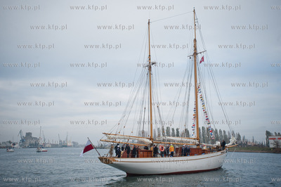 Gdansk. Stocznia Remontowa. Prezentacja zaglowca STS...