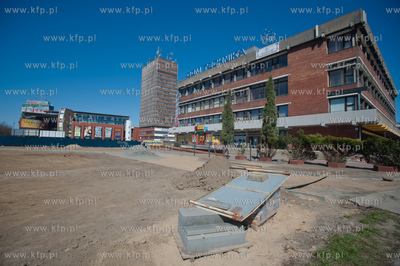 Gdansk. Czesciowo zasypana tzw. Dziura Wsytdu przed...