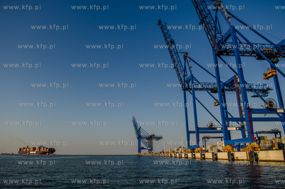 Gdansk. Terminal kontenerowy DCT. Pierwsze zawiniecie...