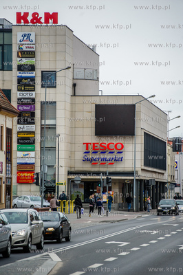 Chojnice. Supermarket Tesco.
26.04.2016
fot. Mateusz...