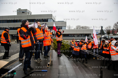 Gdańsk. Protest pracowników Spółki Lotos Kolej,...