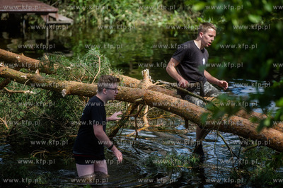 Rytel k. Chojnic. Skutki nawałnicy, która z piątku...