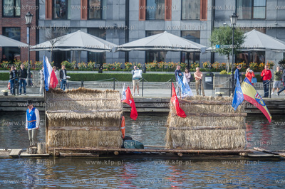 Gdańsk. Przywitanie członków Bractwa Flisackiego...