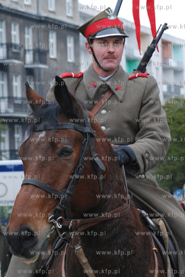 Gdynskie urodziny Niepodlelej. Nz. Parada niepodleglosci...