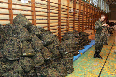 Ostatni pobor kandydatow na zolnierzy w XII dywizji...