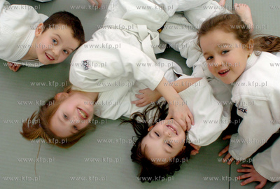 W przedszkolu w Jezierzycech k/Slupska 5 i 6 latkowie...