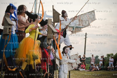 Trzynasta edycja Miedzynarodowego Festiwalu Teatrow...