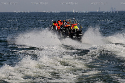 Przystan Jachtowa Marina Gdynia. IV Targi Sportow Wodnych...