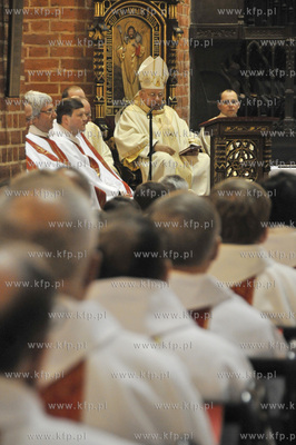 Msza krzyzma w katedrze pelplinskiej,pod przewodnictwem...