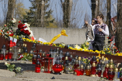 Transmisja uroczystosci pogrzebowych Pary Prezydenckiej,...