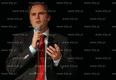 Teatr Atelier w Sopocie. Debata kandydatow na urzad...