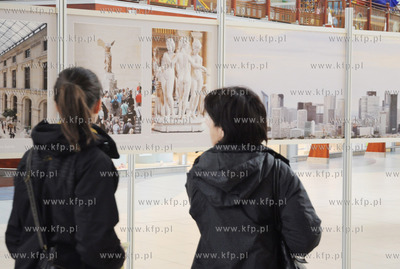 Port Rumia. Wystawa Paryz w fotografii Andrzeja J....