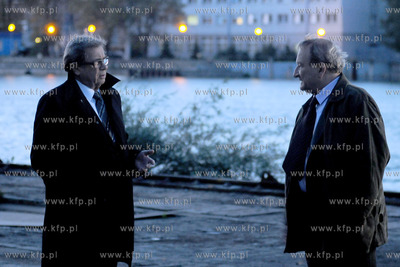 Tereny Stoczni Gdanskiej. Plan zdjeciowy filmu Uklad...