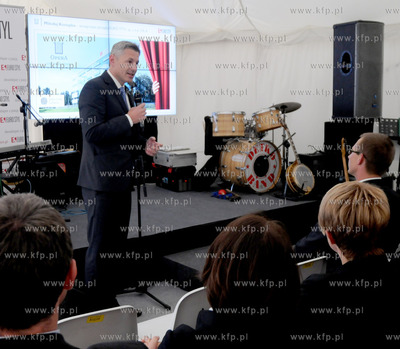 Gdansk, al. Grunwaldzka. Oficjalne otwarcie biurowca...