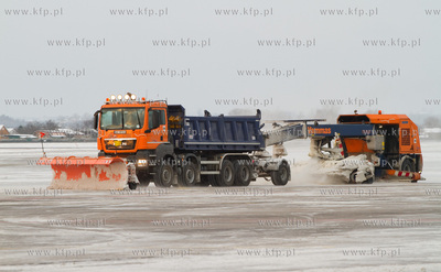 Gdansk, Rebiechowo. Akcja zima w Porcie Lotniczym Gdansk...