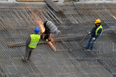 Gdynia. Na terenie sasiadujacym z apartamentowcem Sea...