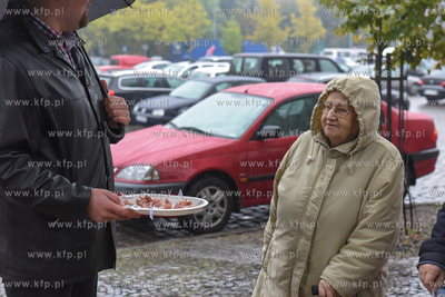 Slupsk. Kandydat na posla z list KWW Kukiz'15 Radoslaw...