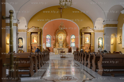 Zgodnie z obowiazujacymi od 25 marca rozporzadzeniami...